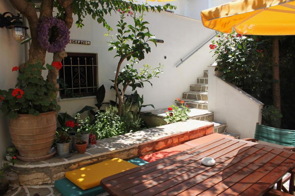 מלון דירות Sunrise Paros 3*